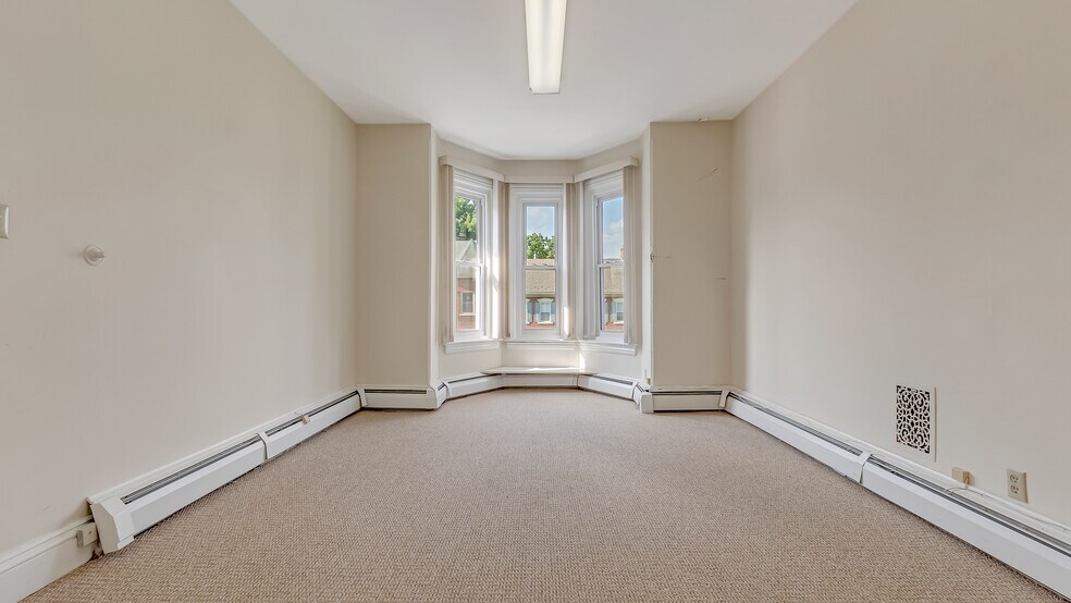More Photos Of 207 W Broad St, Bethlehem Office For Sale