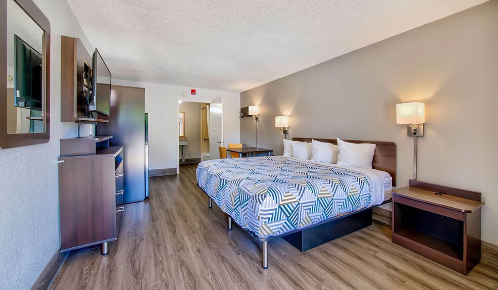 More Photos Of 4627 280 Hwy, Birmingham Hotel For Sale