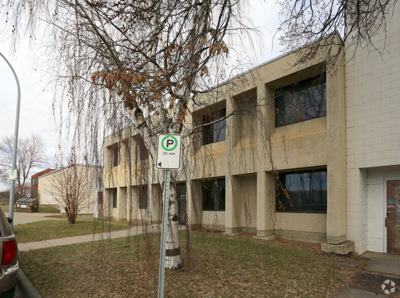 More Photos Of 9930 78th Ave NW, Edmonton Warehouse For Lease