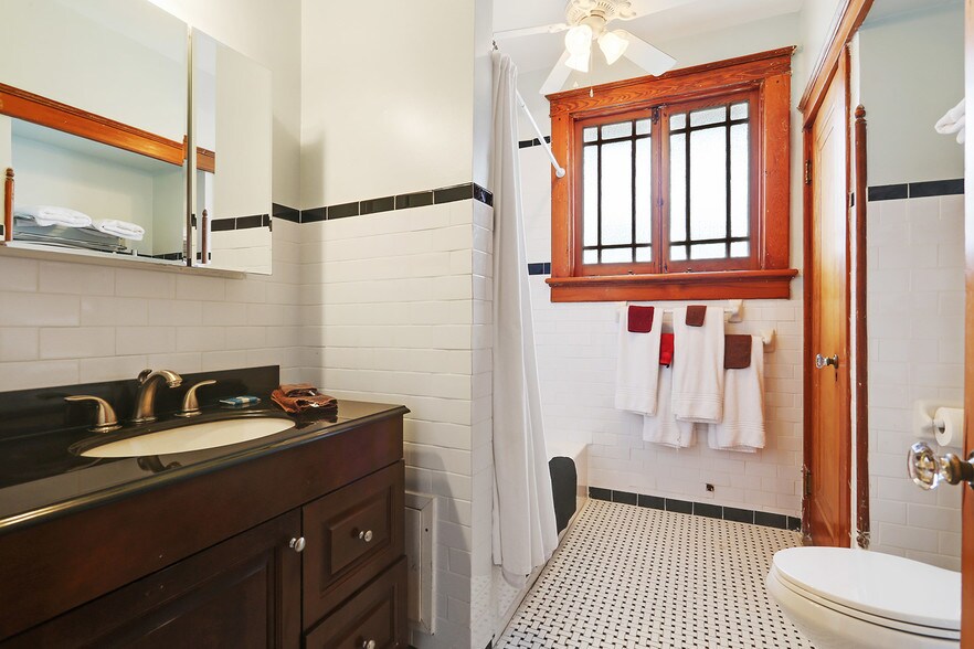 More Photos Of 918 Dauphine St, New Orleans Apartments For Sale