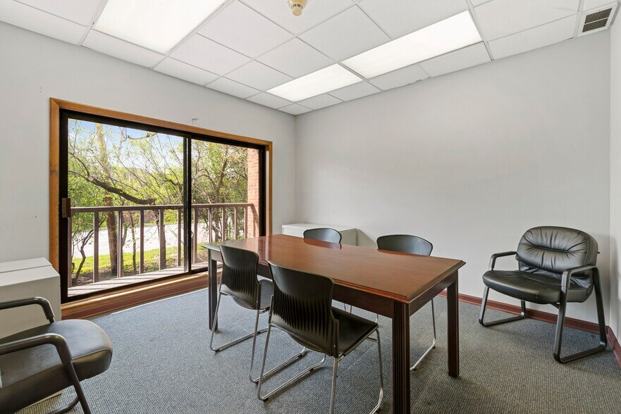 More Photos Of 501 W Ogden Ave, Hinsdale Medical For Sale