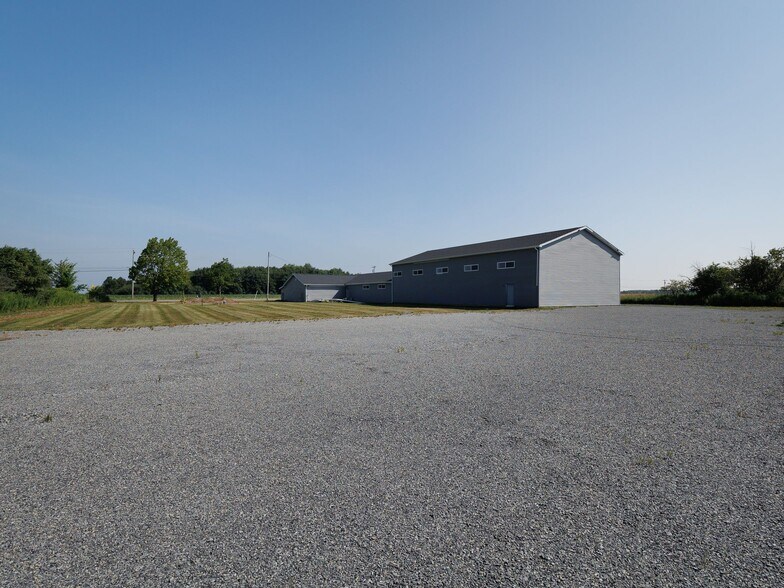 More Photos Of 17612 State Route 3, Watertown Showroom For Sale