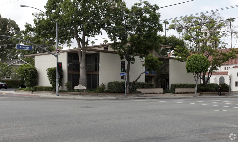 Primary Photo Of 850 E Chapman Ave, Orange Loft Creative Space For Lease
