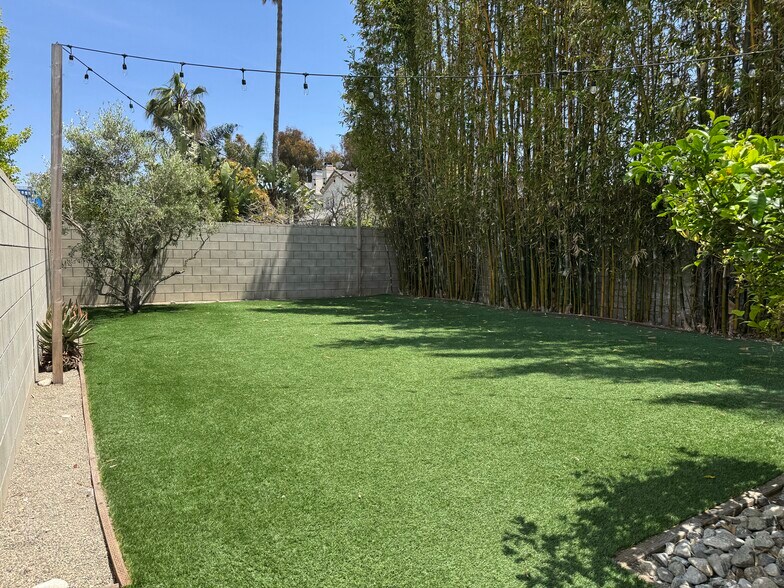 More Photos Of 1632 Aviation Blvd, Redondo Beach Office For Lease