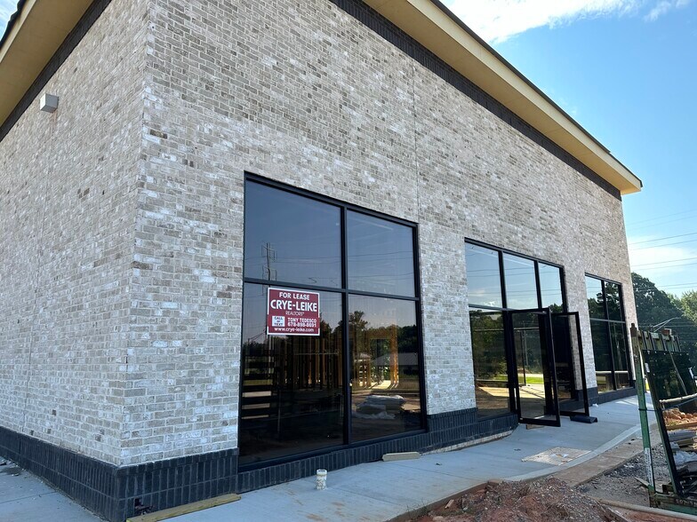 More Photos Of 2533 S Waterworks Rd, Buford General Retail For Sale