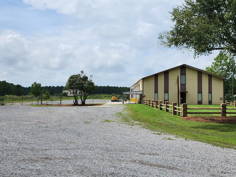 Primary Photo Of 1227 Old Whitesville Rd, Moncks Corner Truck Terminal For Lease