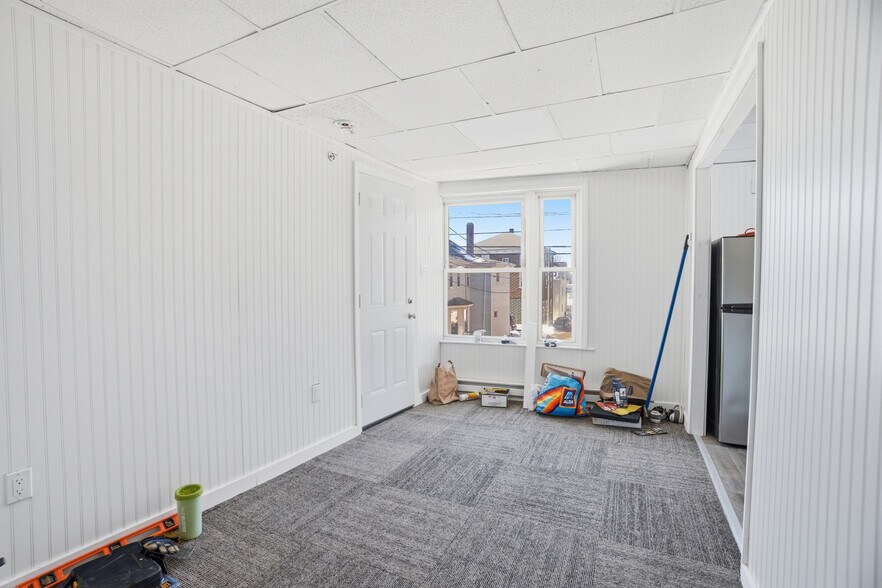 More Photos Of 130 Water St, Warren Apartments For Sale