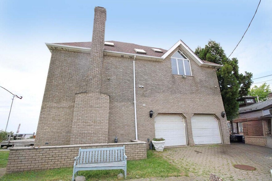 More Photos Of 161 Boardwalk Ave, Staten Island Multifamily For Sale