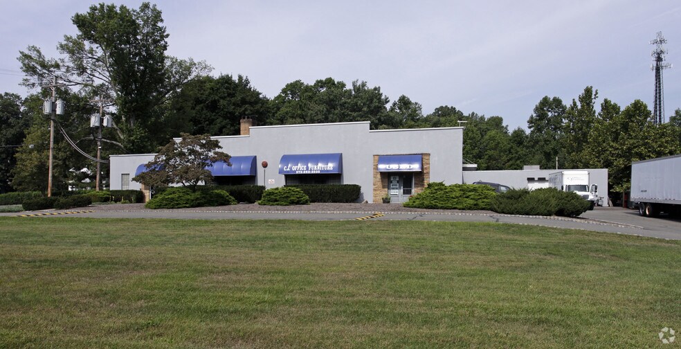More Photos Of 62 Parsippany Blvd, Boonton Showroom For Sale