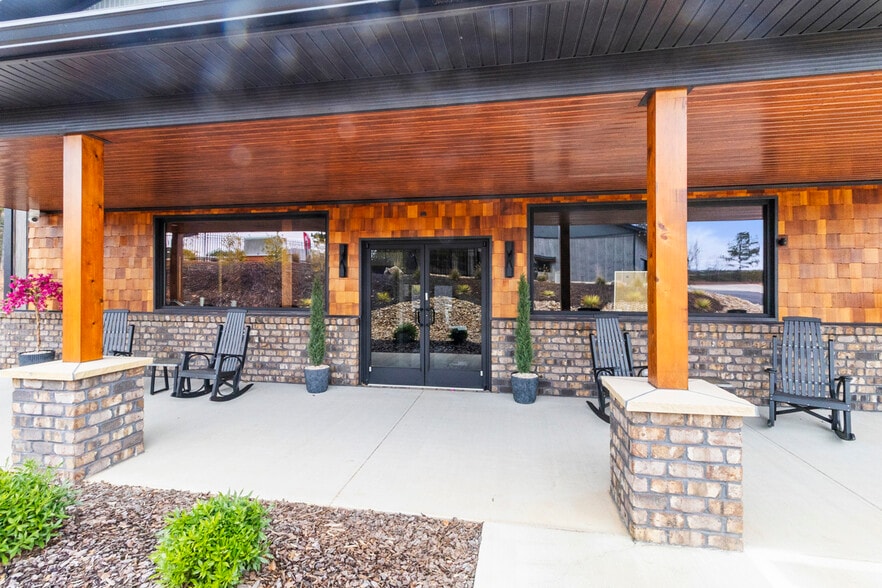 More Photos Of 144 McCrary Rd, Mooresville Flex For Sale