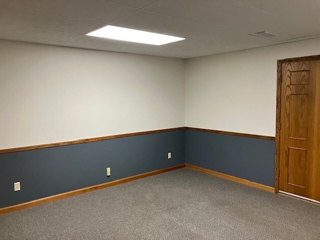 More Photos Of 1305 Chestnut St, West Bend Medical For Lease