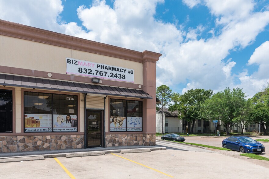 More Photos Of 1919 Wirt Rd, Houston Freestanding For Lease