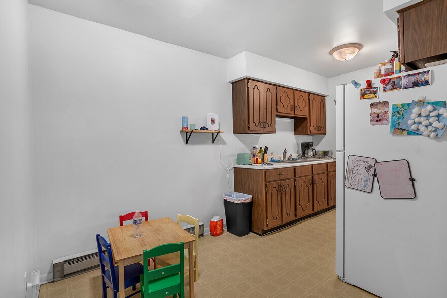 More Photos Of 100 E Market St, Piper City Apartments For Sale