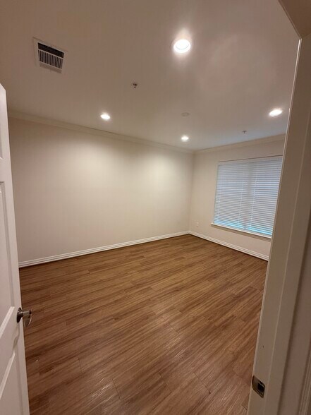 More Photos Of 8668 John Hickman Pkwy, Frisco Medical For Lease