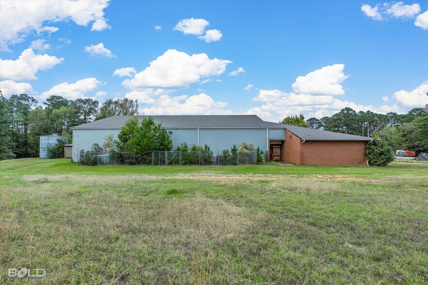 More Photos Of 200 All Saints Rd, Pelican Schools For Sale