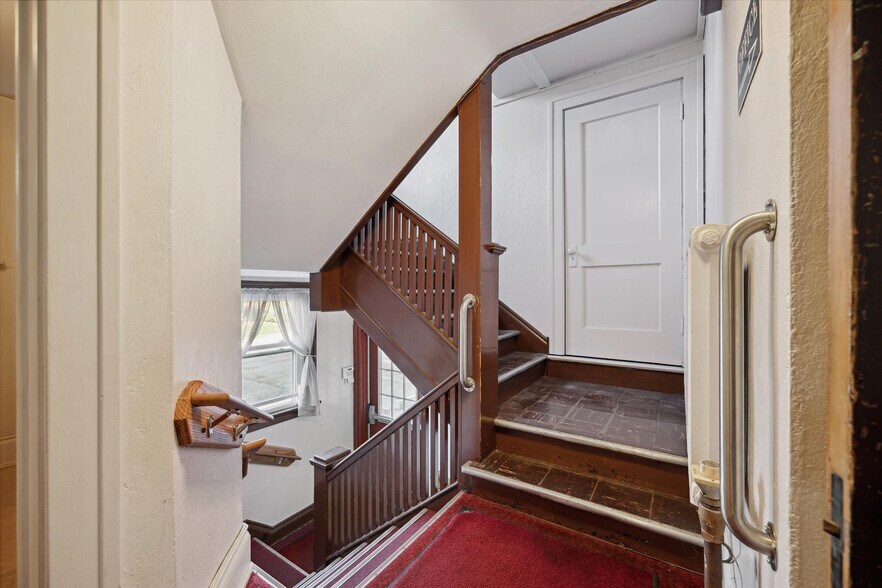 More Photos Of 725 Navarre Ave, Toledo Religious Facility For Sale