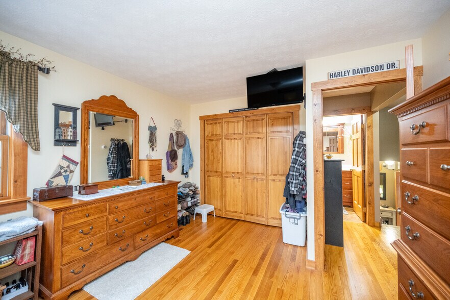 More Photos Of 17848 Garrett Hwy, Oakland Apartments For Sale