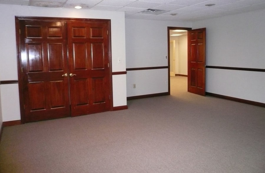 More Photos Of 5229-5233 S Old State Road 37, Bloomington Light Distribution For Lease