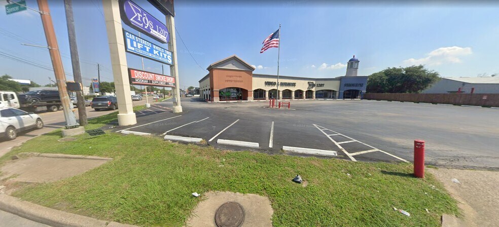 More Photos Of 1201-1207 Spencer Hwy, South Houston General Retail For Sale