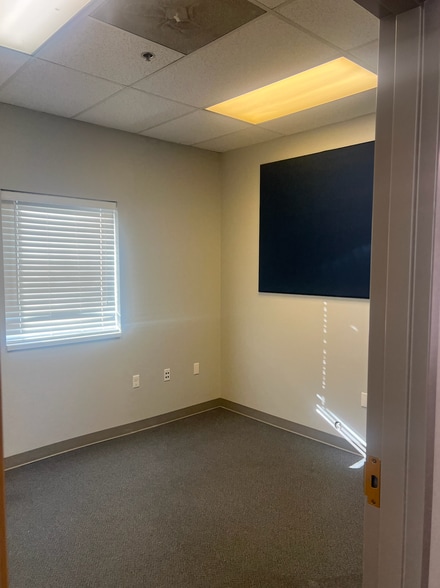 More Photos Of 4158 Nike Dr, West Jordan Light Manufacturing For Lease
