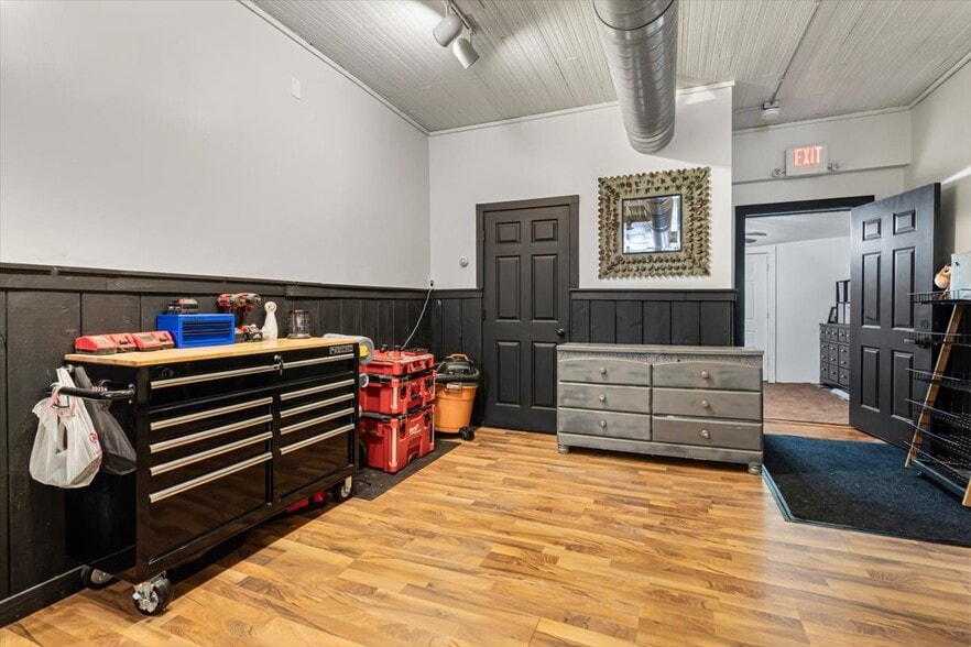 More Photos Of 116 W Jessie St, Rushford Storefront Retail Residential For Sale