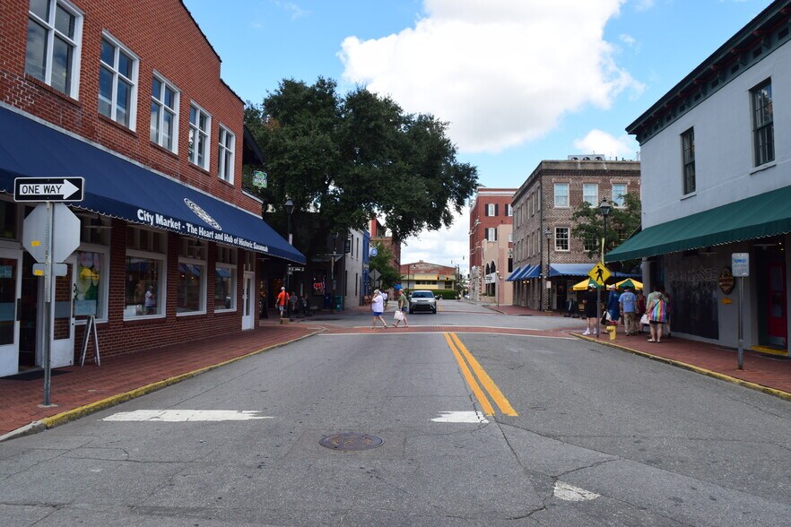 More Photos Of 309 W Congress St, Savannah Restaurant For Lease