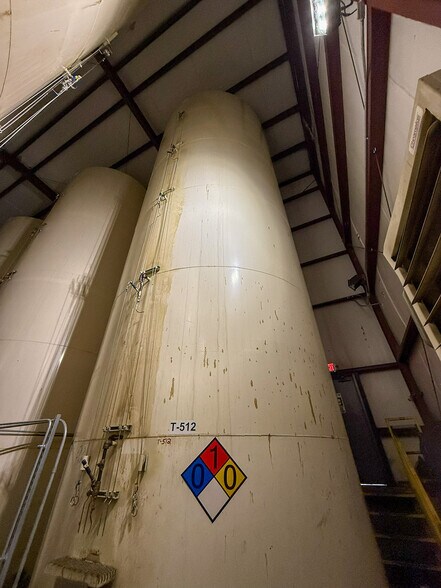 More Photos Of 5640 44th Ave S, Clinton Office For Sale