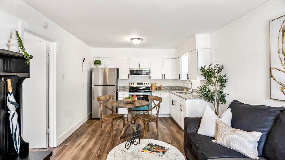 More Photos Of 2001 Carl Rd, Irving Apartments For Sale
