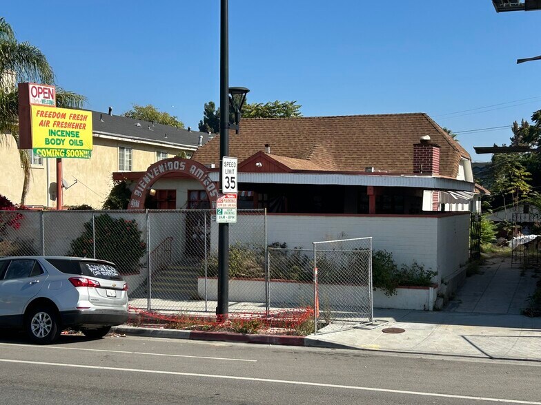 More Photos Of 5026 Crenshaw Blvd, Los Angeles Restaurant For Sale