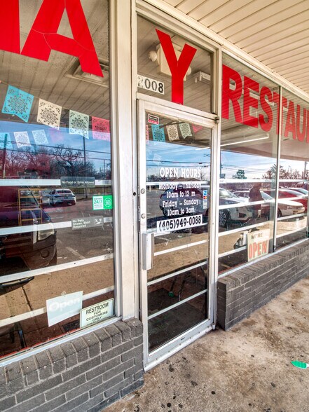 More Photos Of 2000 N MacArthur Blvd, Oklahoma City Storefront Retail Residential For Sale
