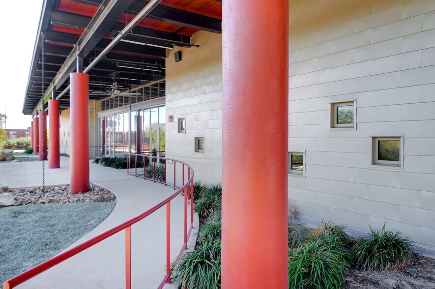 More Photos Of 3610-3626 West Ave, San Antonio Office For Sale