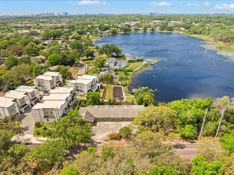 More Photos Of 1903 S Lakemont Ave, Winter Park Apartments For Sale