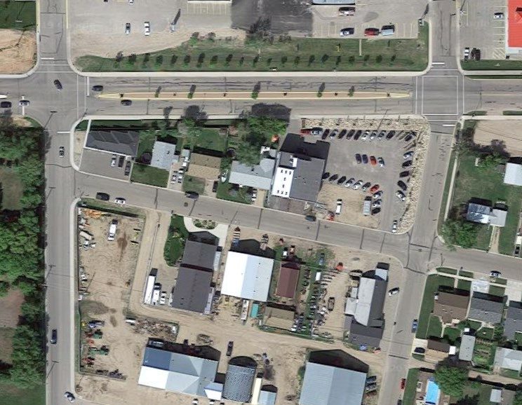 Primary Photo Of 505 Central St W, Warman Auto Repair For Sale