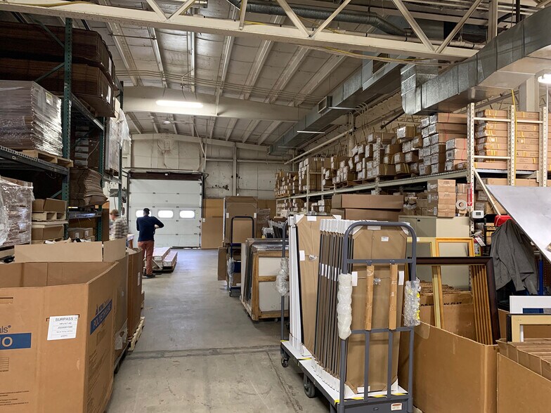 More Photos Of 2814 Perry St, Madison Warehouse For Lease