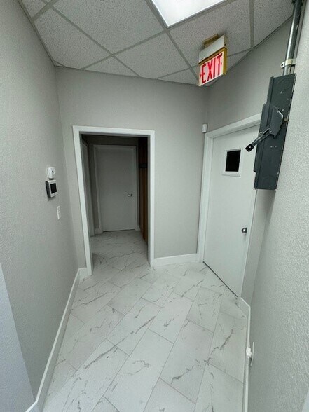 More Photos Of 6711 38th Ave N, Saint Petersburg Medical For Lease