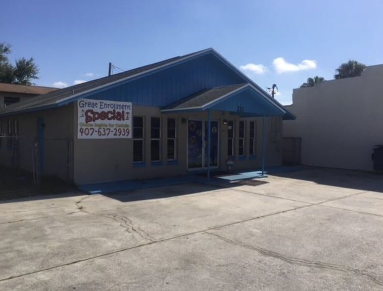 More Photos Of 209 E Kennedy Blvd, Eatonville Flex For Lease