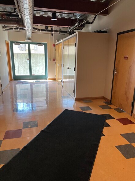 More Photos Of 213-215 W Liberty St, Ann Arbor Office Residential For Lease