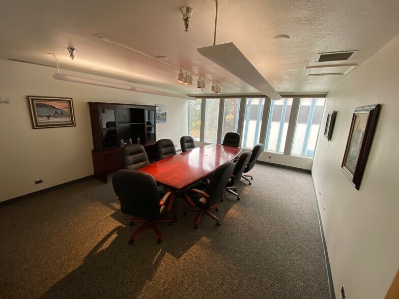 More Photos Of 9777 W Chinden Blvd, Garden City Office For Lease