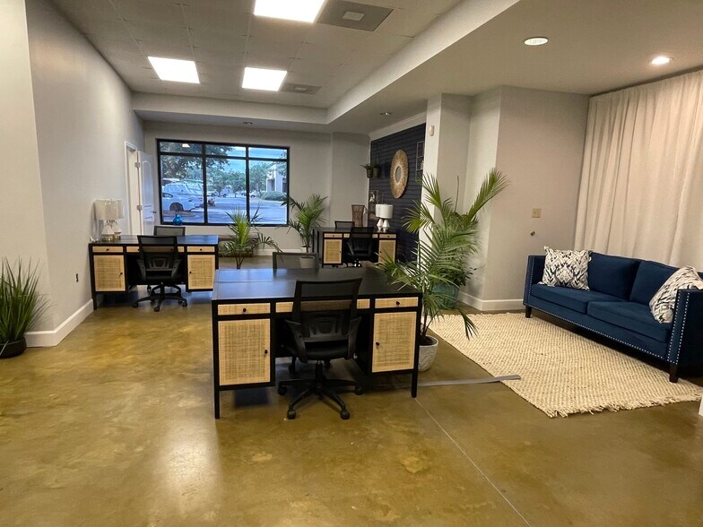 More Photos Of 8115 Waters Ave, Savannah Showroom For Sale