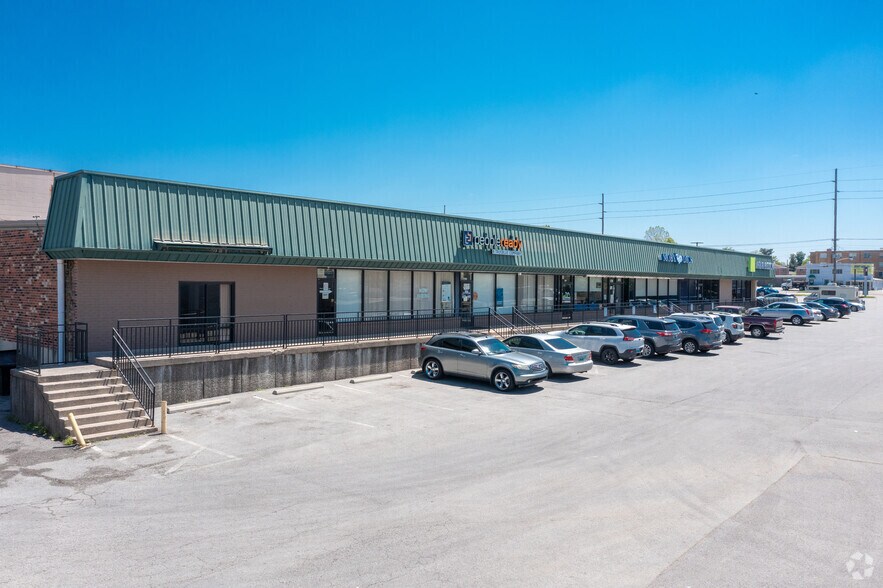 More Photos Of 2200-3613 Bardstown Rd, Louisville Unknown For Lease