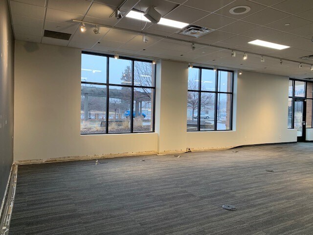 More Photos Of 3800 W Old Shakopee Rd, Bloomington Unknown For Lease