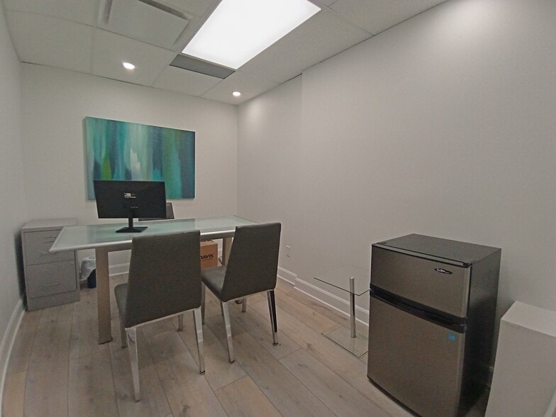 More Photos Of 69 Kempster Ave, Ottawa Office For Lease