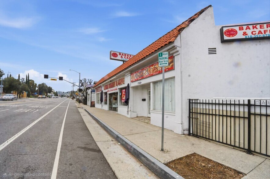 More Photos Of 7780 Foothill Blvd, Tujunga Restaurant For Sale
