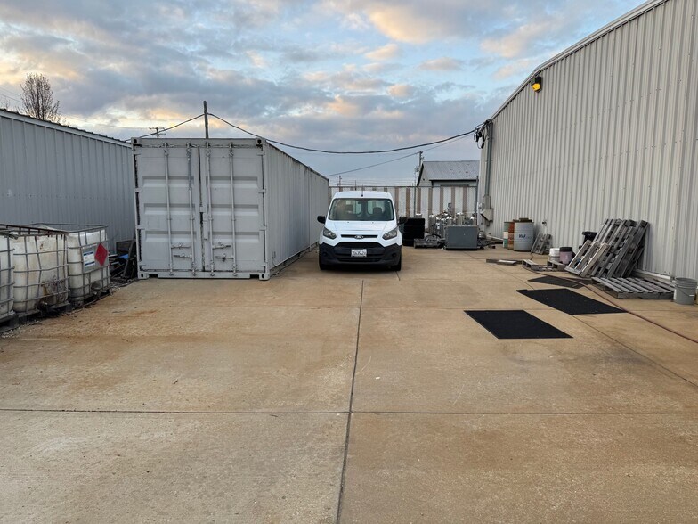 More Photos Of 24108 S Northern Illinois Dr, Channahon Warehouse For Sale