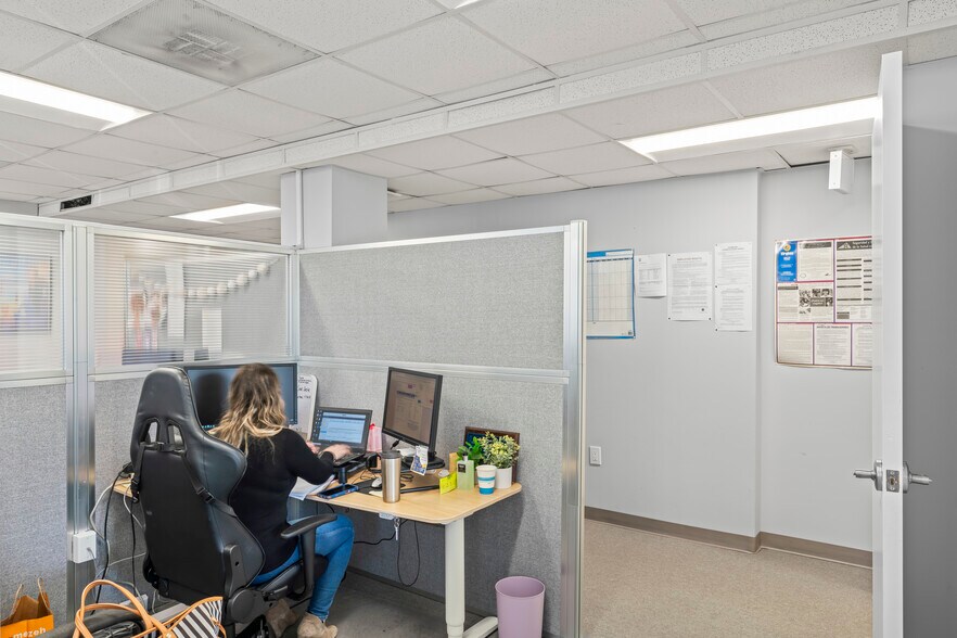 More Photos Of 7210 Old Keene Mill Rd, Springfield Medical For Lease