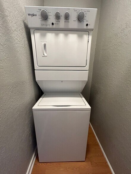 More Photos Of 1409 W Woodlawn Ave, San Antonio Apartments For Sale