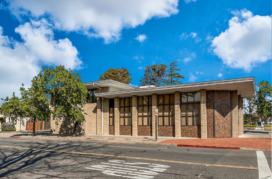 Primary Photo Of 825 Webster St, Fairfield Office For Lease