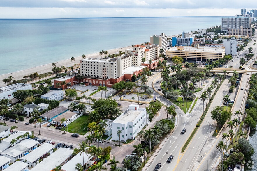 More Photos Of 201 N Ocean Dr, Hollywood Storefront Retail Office For Sale