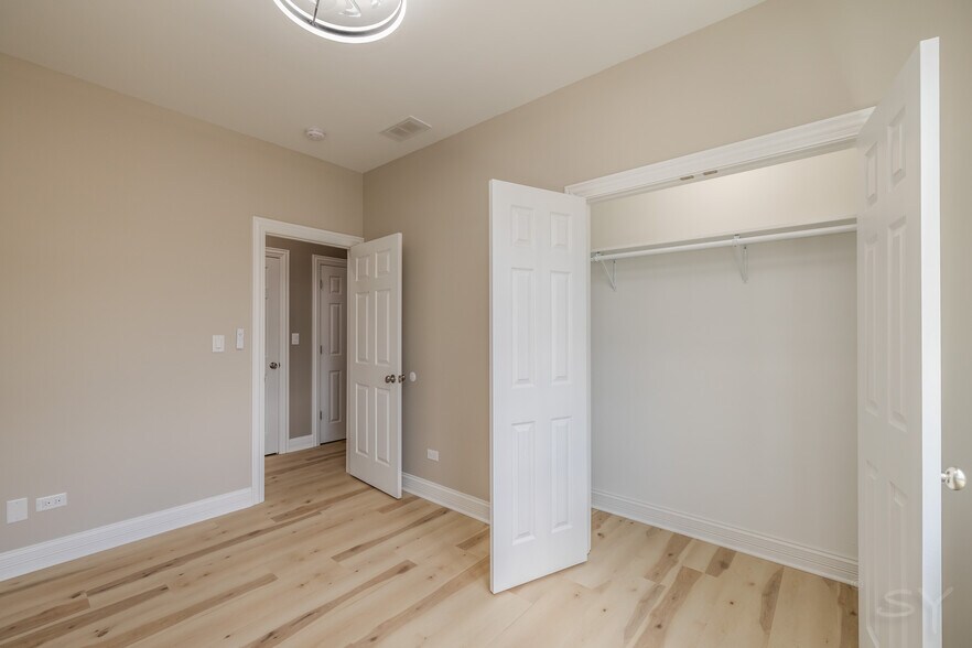 More Photos Of 623 Hamlin Ave, Chicago Apartments For Sale