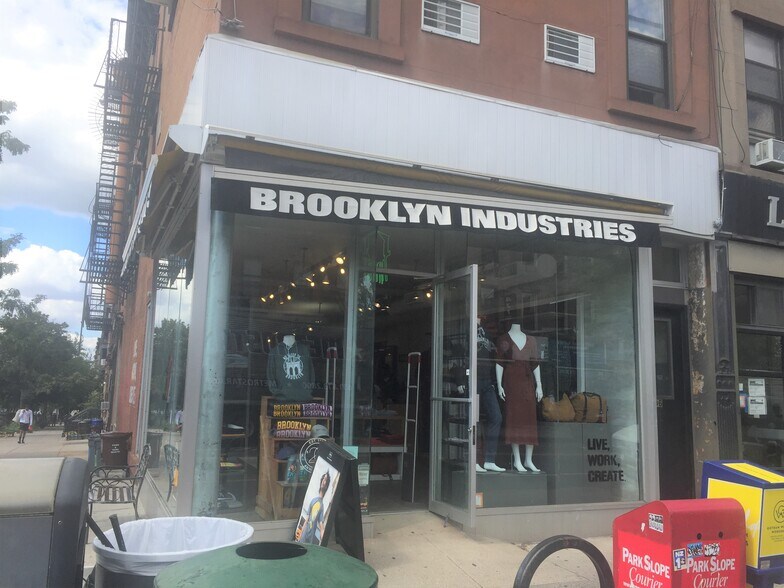 Primary Photo Of 206 5th Ave, Brooklyn Restaurant For Lease